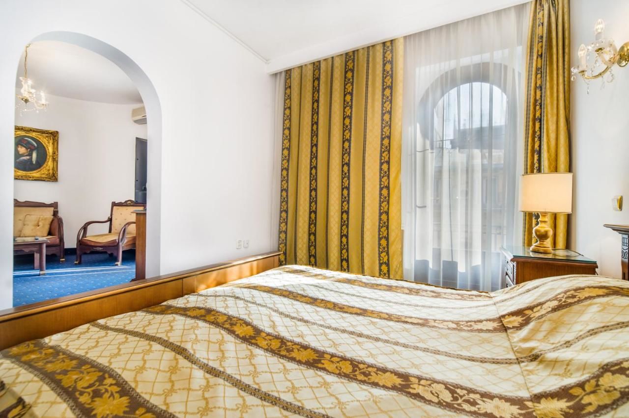 Отель Hotel Carpati Imparatul Romanilor Бухарест-29