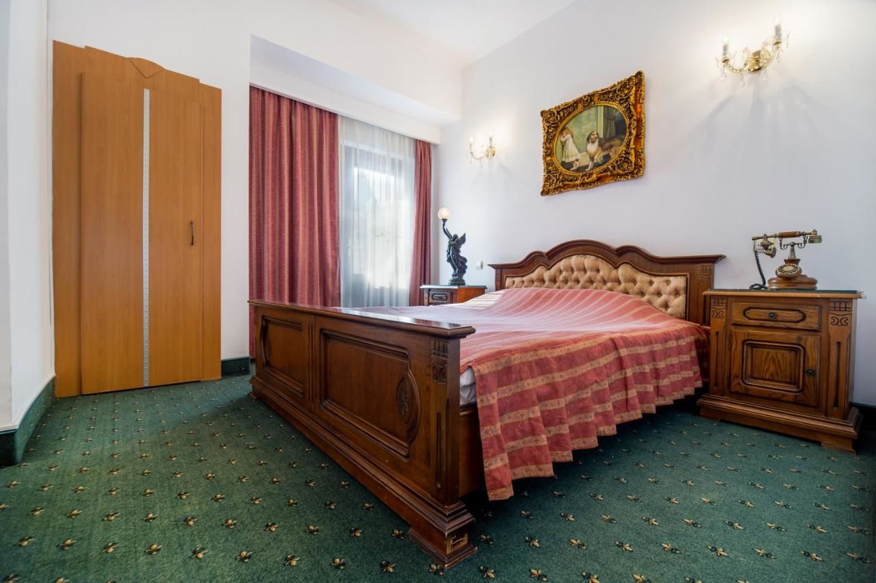 Отель Hotel Carpati Imparatul Romanilor Бухарест-30