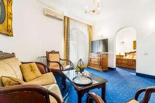 Отель Hotel Carpati Imparatul Romanilor Бухарест Суперлюкс-2