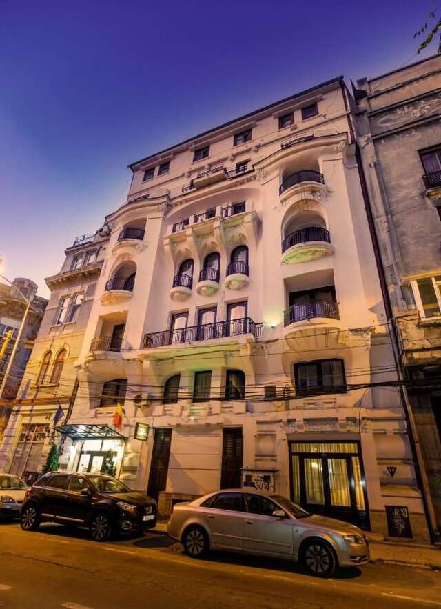 Отель Hotel Carpati Imparatul Romanilor Бухарест-3
