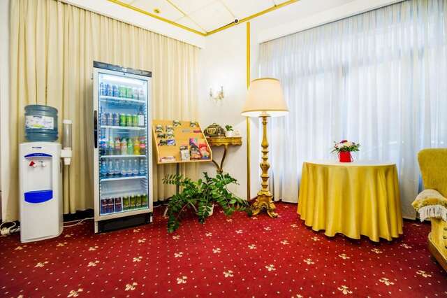 Отель Hotel Carpati Imparatul Romanilor Бухарест-13