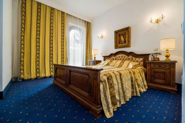 Отель Hotel Carpati Imparatul Romanilor Бухарест-18